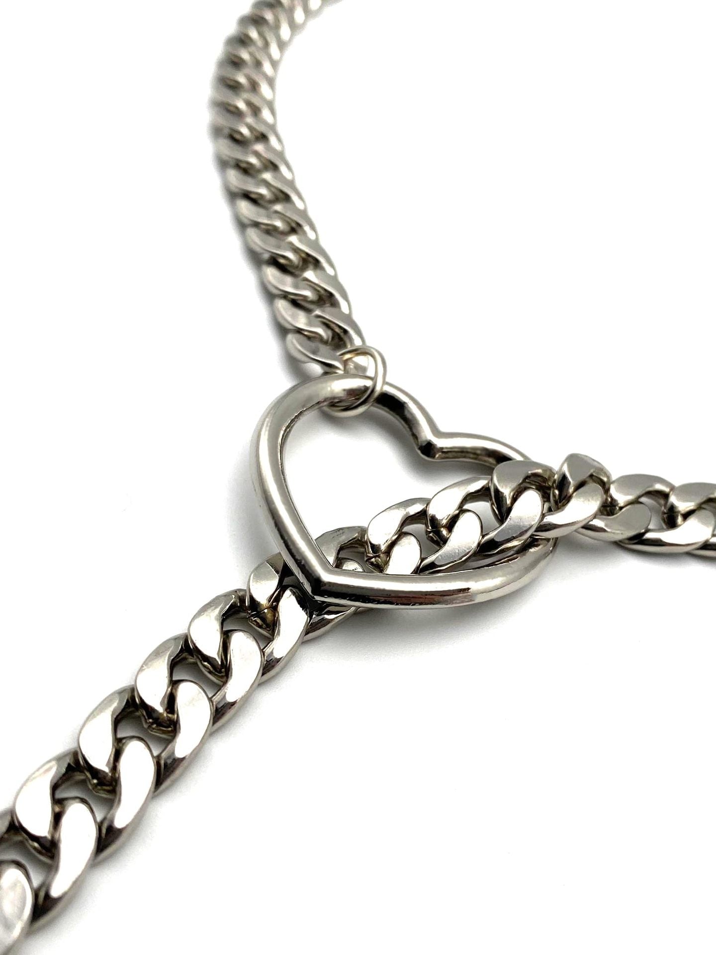 LOCKED HEARTS CHOKER